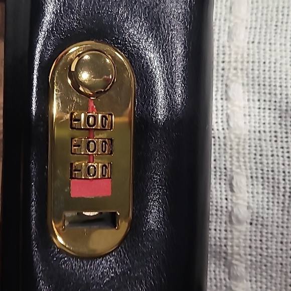 Gabbiano Excutive Briefcase - Picture 6 of 9